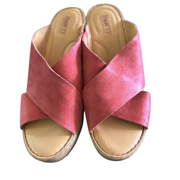 Born Nora Handcrafted Distressed Suede Wedge Sandal Sz 9 3” Wedge Heel Logo - Picture 2 of 5